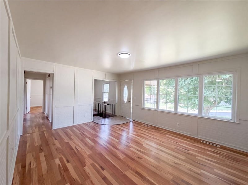 1020 Garden St, St Joseph, MO 64504
