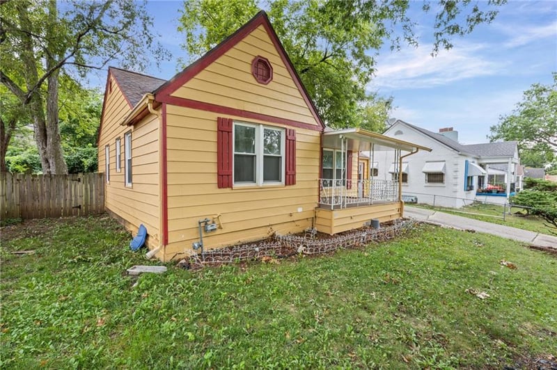 6318 Bellefontaine Ave, Kansas City, MO 64132