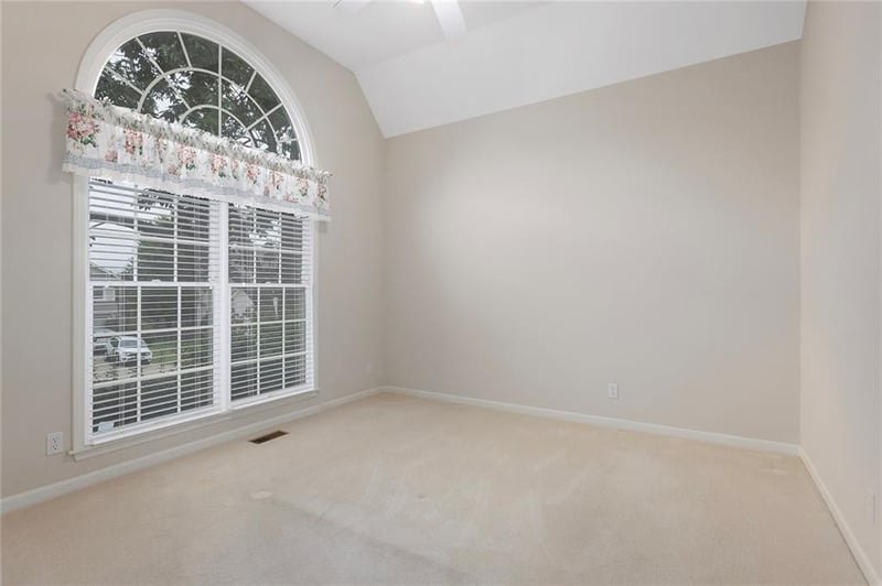 2617 SW 10th St, Lee's Summit, MO 64081