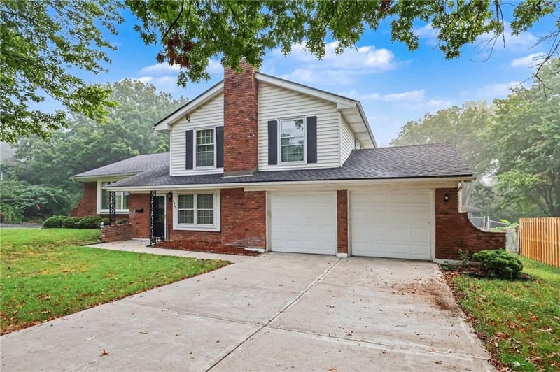 9915 Belleview Ave, Kansas City, MO 64114