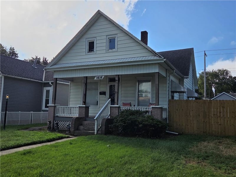 3210 Seneca St, St Joseph, MO 64507