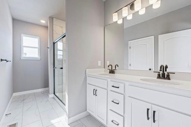 12600 S Parkwood Ln, Lee's Summit, MO 64086