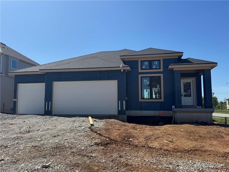 18600 Mohawk Ln, Overland Park, KS 66085