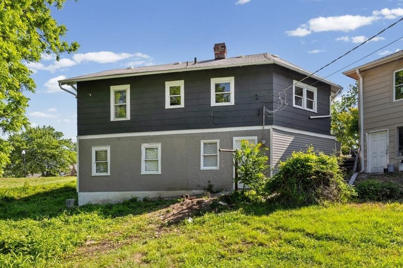 2918 Parkwood Blvd, Kansas City, KS 66104