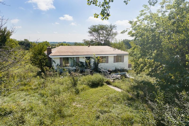 33132 199th St, Leavenworth, KS 66048