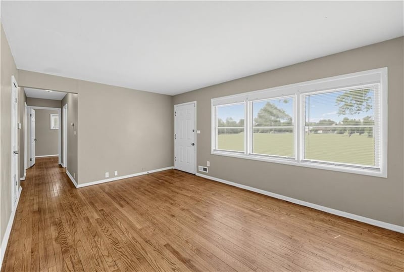 7310 Ruskin Way, Kansas City, MO 64134