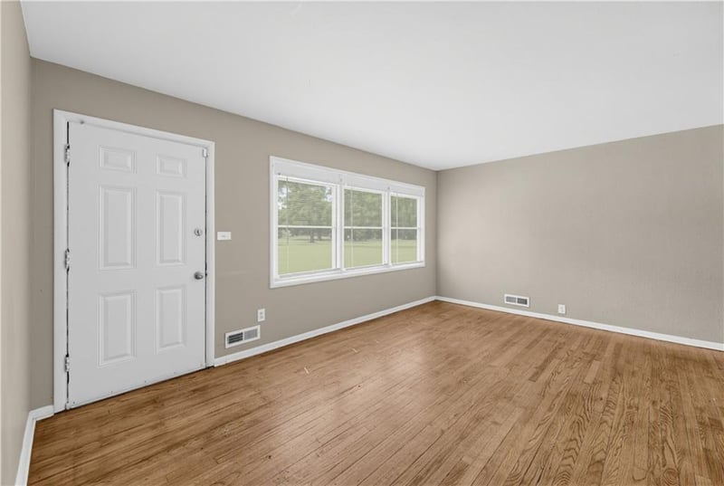 7310 Ruskin Way, Kansas City, MO 64134