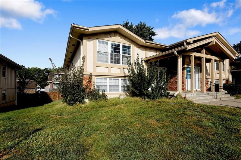 1476 NW 64th Ter, Kansas City, MO 64118