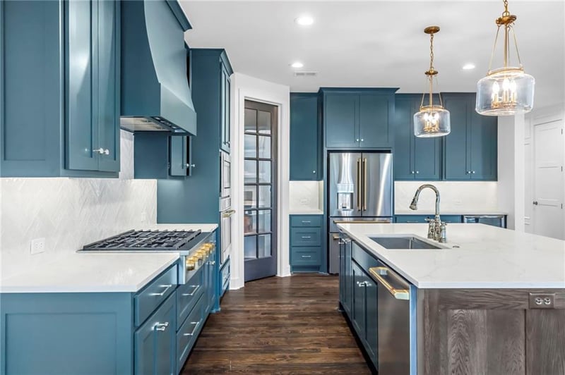 3119 W 72nd Ter, Prairie Village, KS 66208
