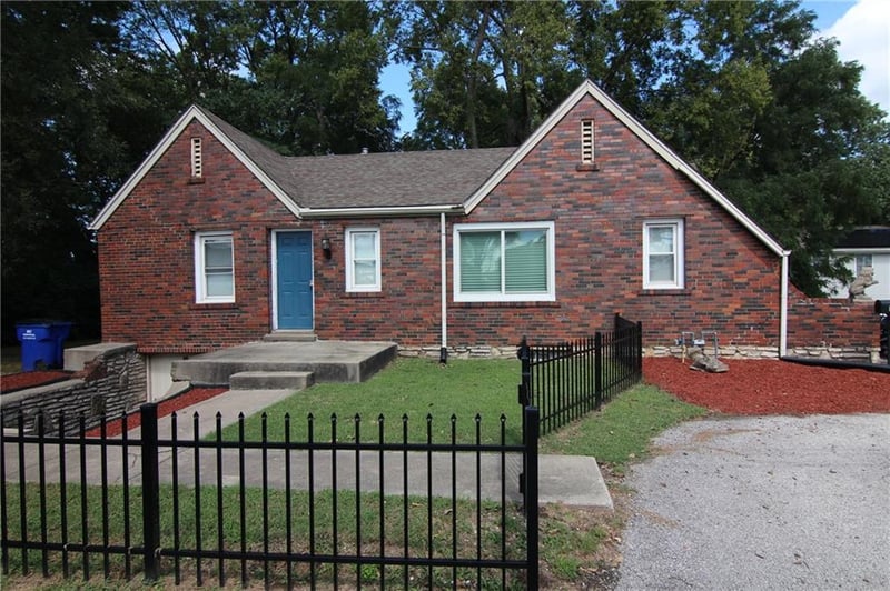 5840 Blue Ridge Blvd, Raytown, MO 64133