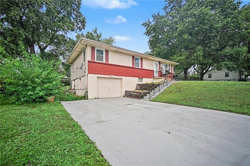 5024 N Chelsea Ave, Kansas City, MO 64119