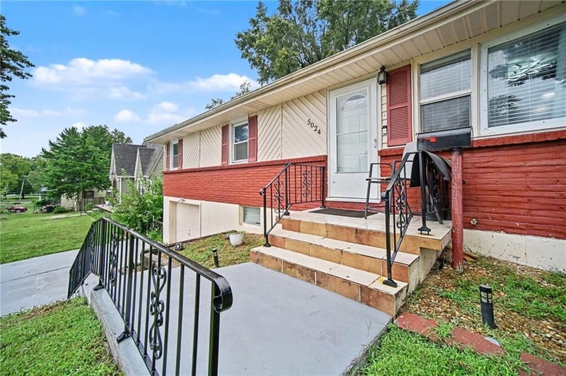 5024 N Chelsea Ave, Kansas City, MO 64119