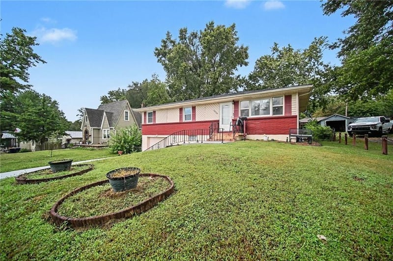 5024 N Chelsea Ave, Kansas City, MO 64119
