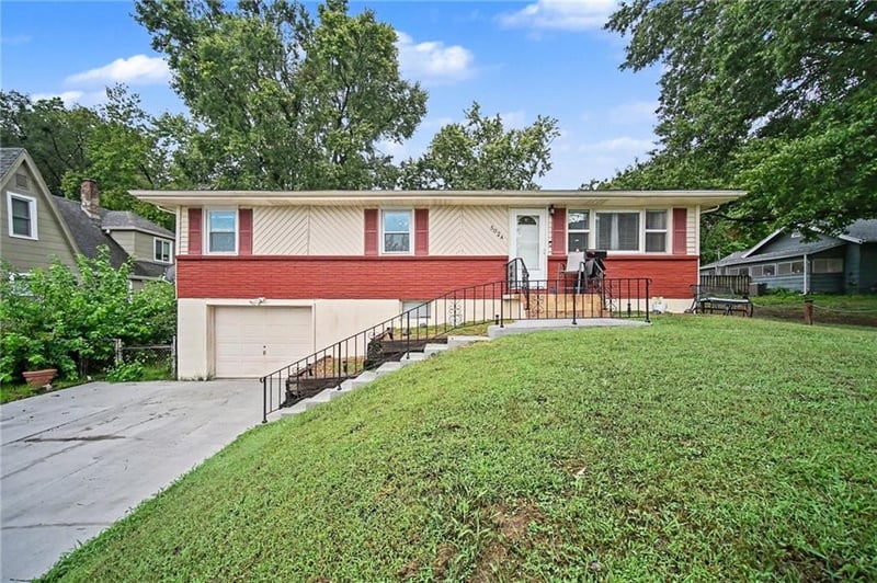5024 N Chelsea Ave, Kansas City, MO 64119