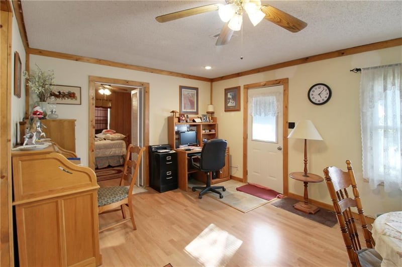 5005 Anderson Rd, Coffeyville, KS 67337
