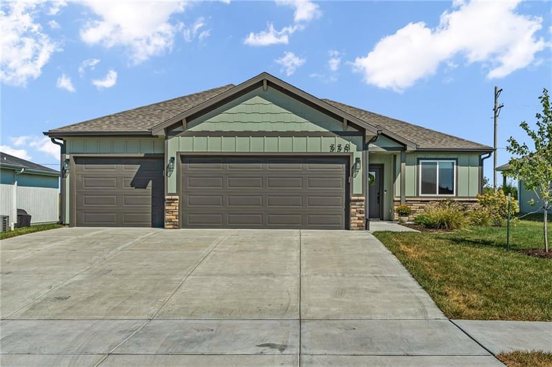 338 W 25th St, Eudora, KS 66025