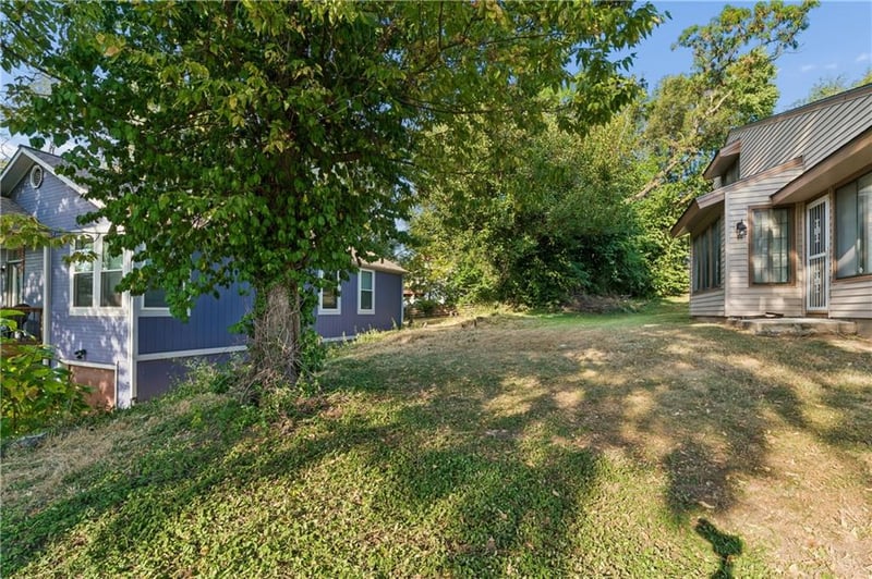 2114 Belleview Ave, Kansas City, MO 64108