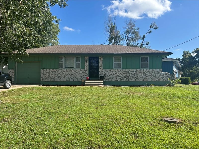 801 Ash N/A, Harrisonville, MO 64701