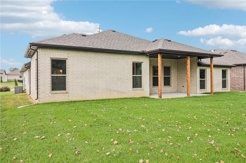 8523 Pickering St, Lenexa, KS 66227