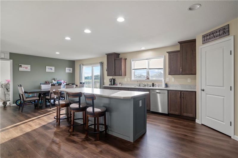 6650 Logeman Rd, Atchison, KS 66002