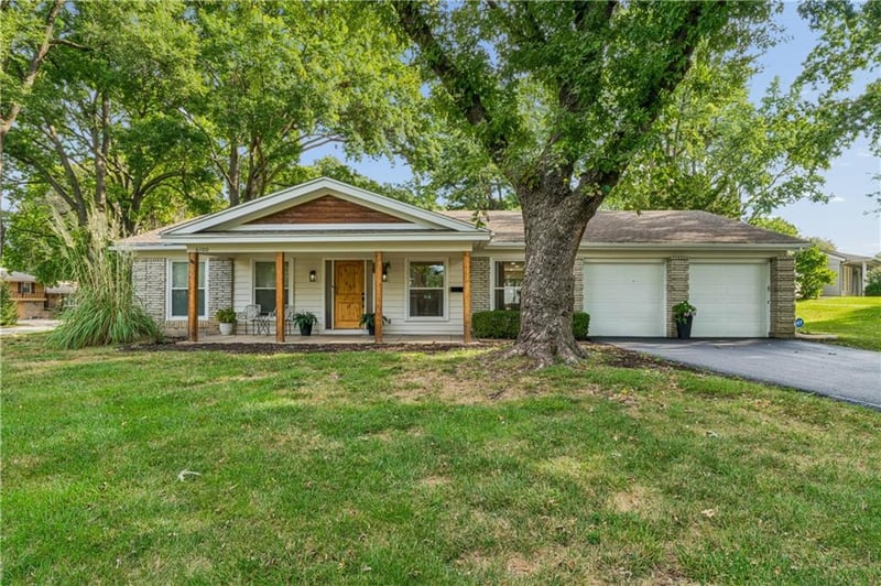 6100 W 88th St, Overland Park, KS 66207