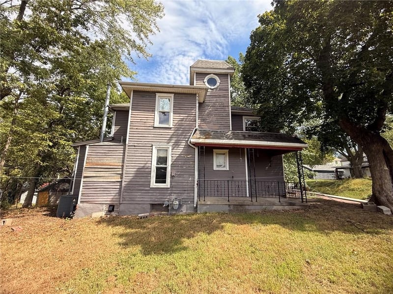 515 T St, Atchison, KS 66002