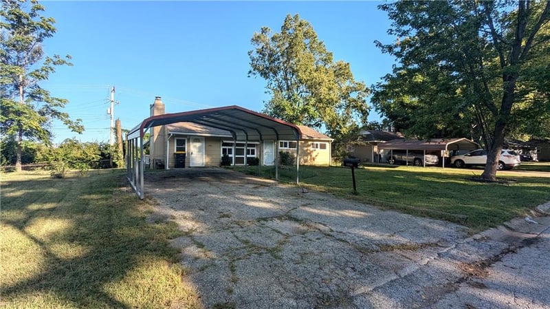 10901 Bristol Ter, Kansas City, MO 64134