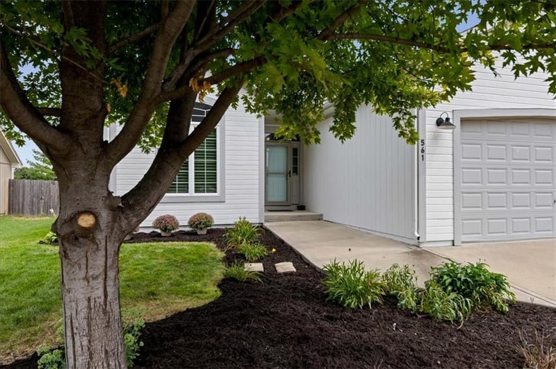 561 N Evergreen St, Gardner, KS 66030