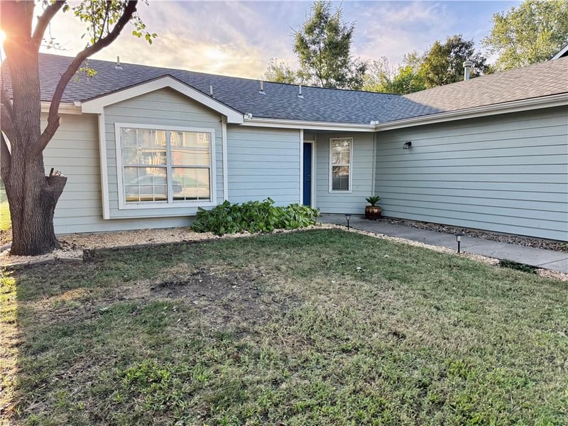 2717 Wildflower Dr, Lawrence, KS 66047