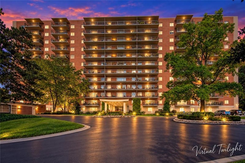 4550 Warwick Blvd #1101-1102, Kansas City, MO 64111