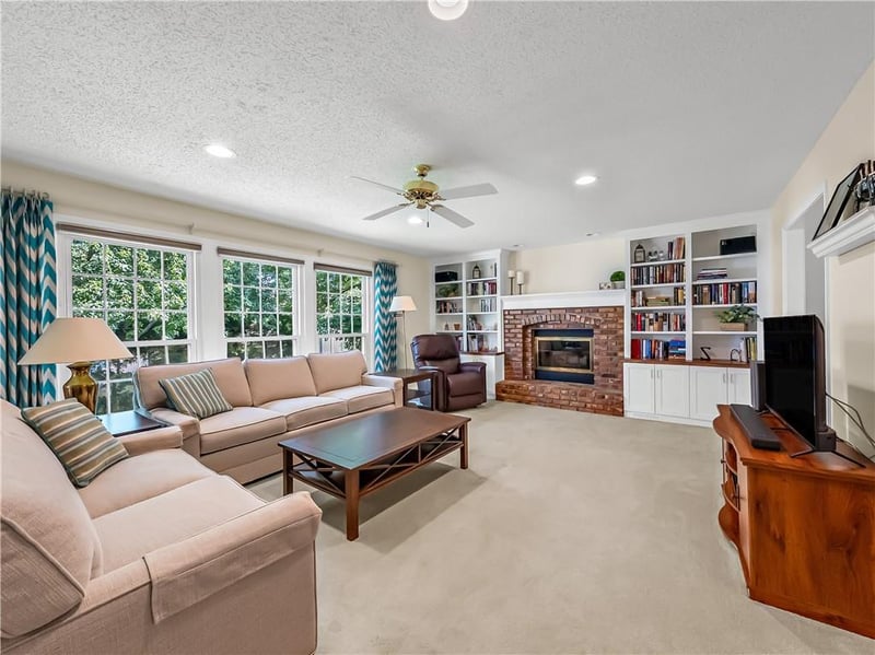 14140 W 114th St, Olathe, KS 66215