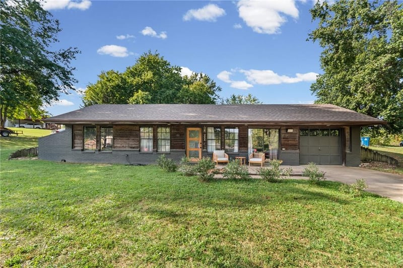 244 SE 121 Rd, Warrensburg, MO 64093