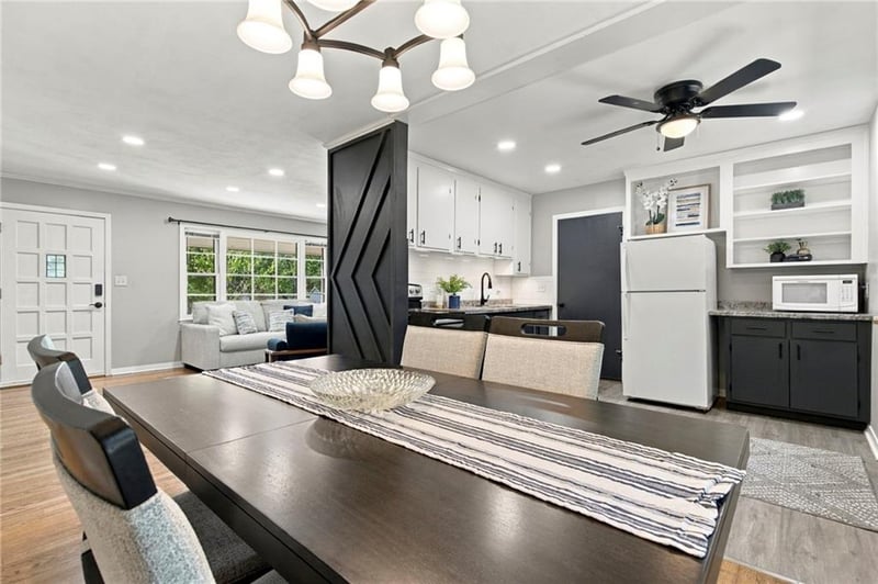 7101 Marty St, Overland Park, KS 66204
