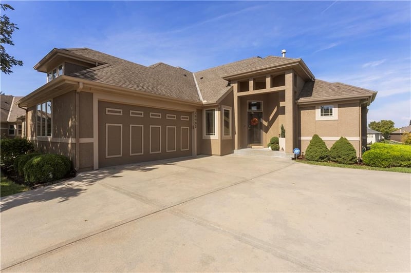 10992 S Parish St, Olathe, KS 66061