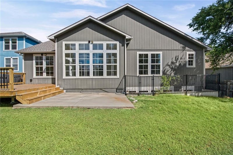 5213 Carson Dr, Lawrence, KS 66049