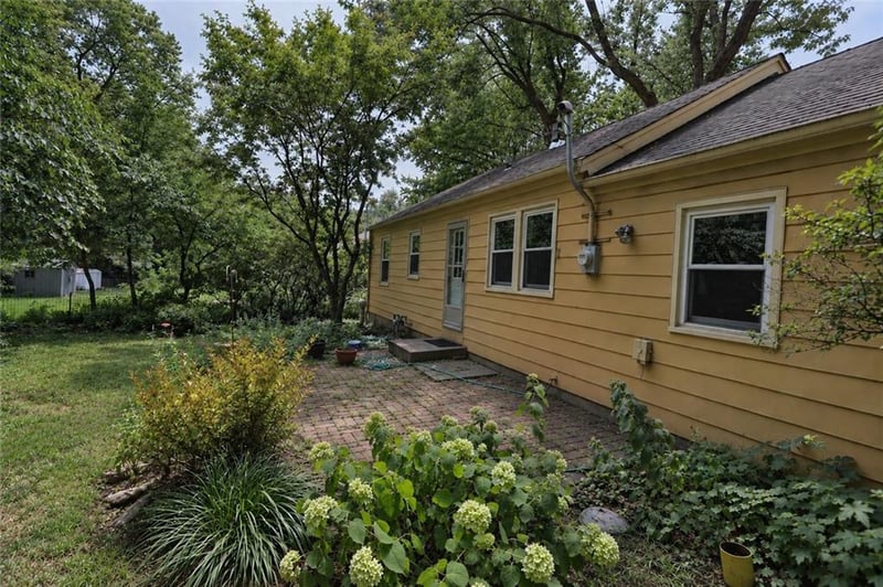 4813 Canterbury St, Roeland Park, KS 66205