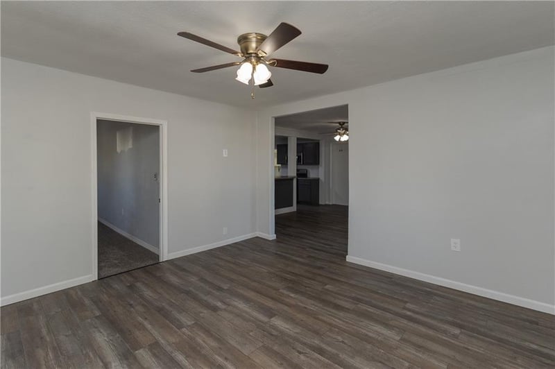 201 E 4th St, Cherryvale, KS 67335