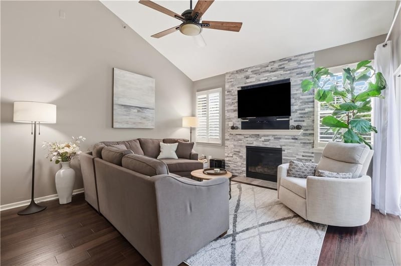 15910 Granada St #220, Overland Park, KS 66085