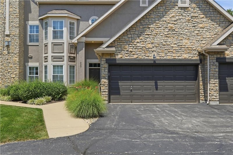 15910 Granada St #220, Overland Park, KS 66085