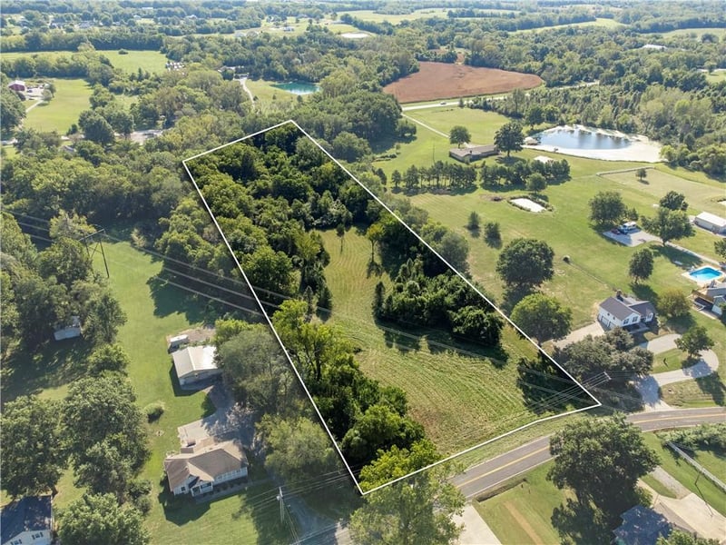 3623 S Rust Rd, Grain Valley, MO 64029