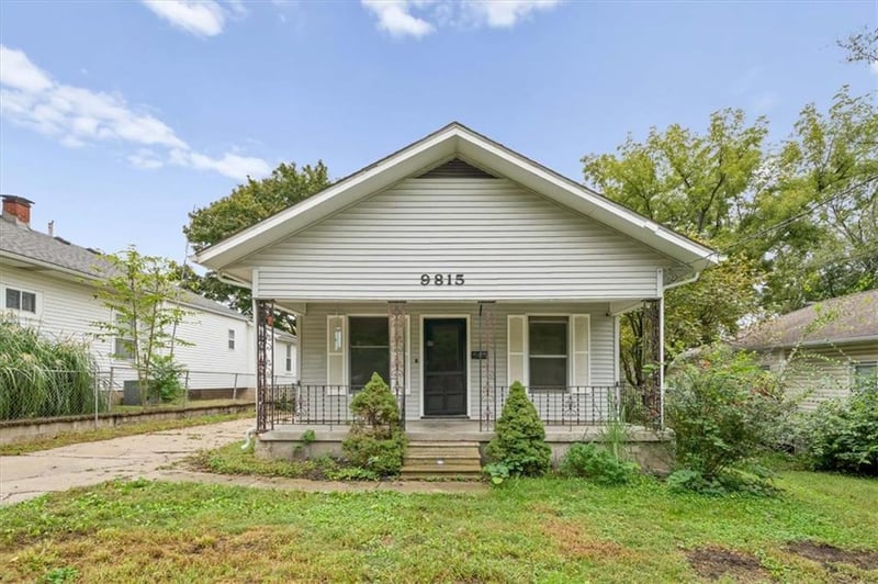 9815 E 9th St S, Independence, MO 64053