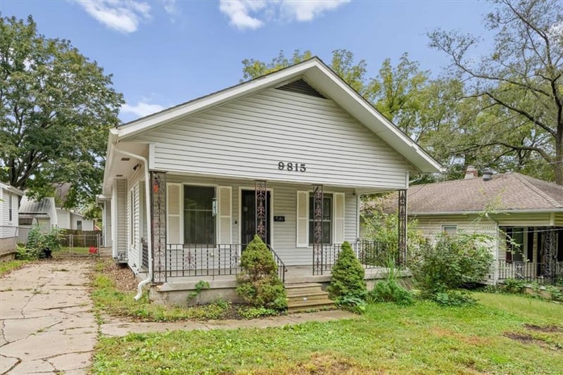 9815 E 9th St S, Independence, MO 64053
