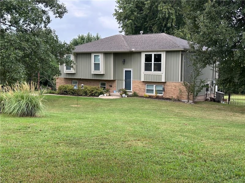 20212 Golden Rd, Linwood, KS 66052