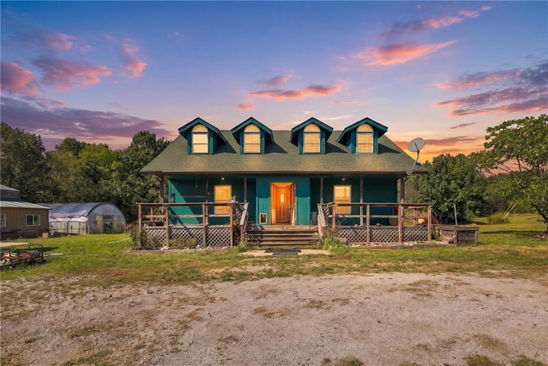 32914 S Amarugia Rd, Archie, MO 64725