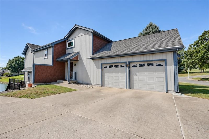 4808 NE Pebble Beach St, Lee's Summit, MO 64064