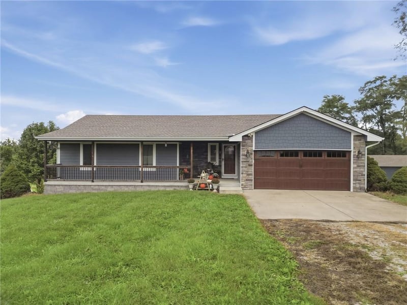 19305 Faith St, Holt, MO 64048