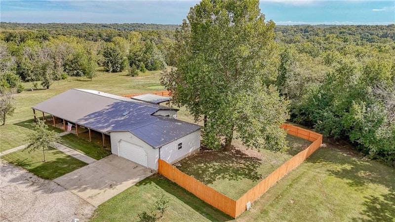 1082 NW 150th Rd, Holden, MO 64040