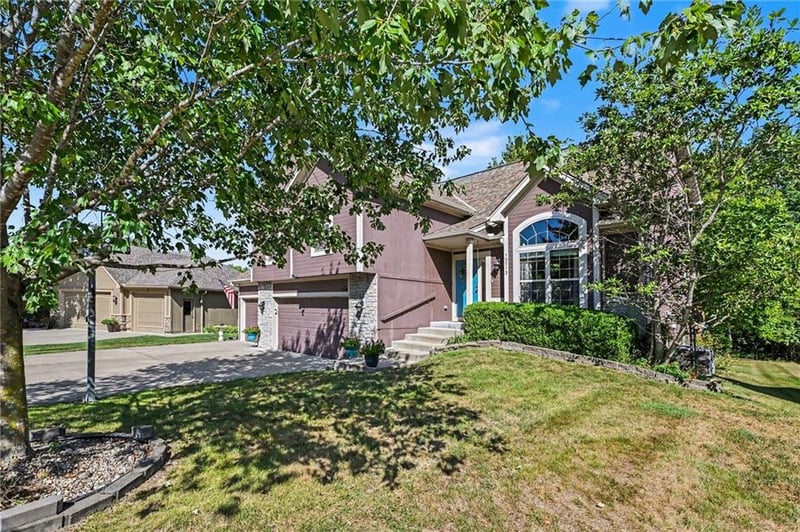 19713 NE 197th Ter, Smithville, MO 64089