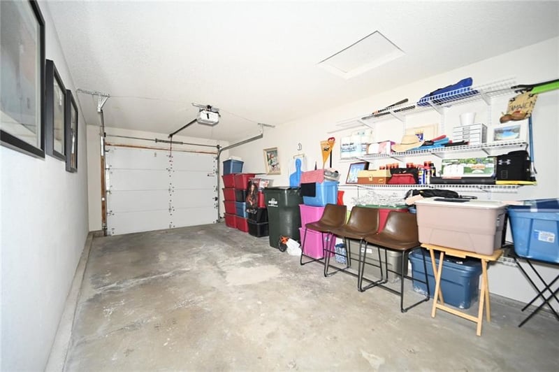 6125 NE Moonstone Ct, Lee's Summit, MO 64064