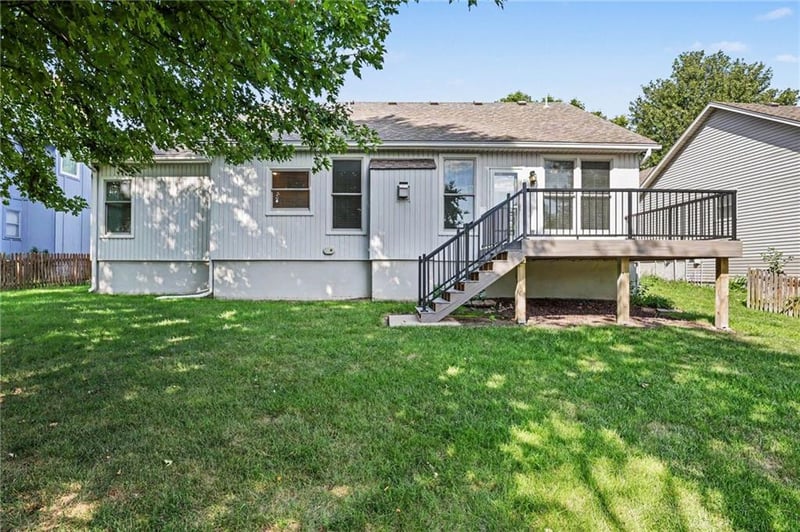 16773 W 157th Ter W, Olathe, KS 66062